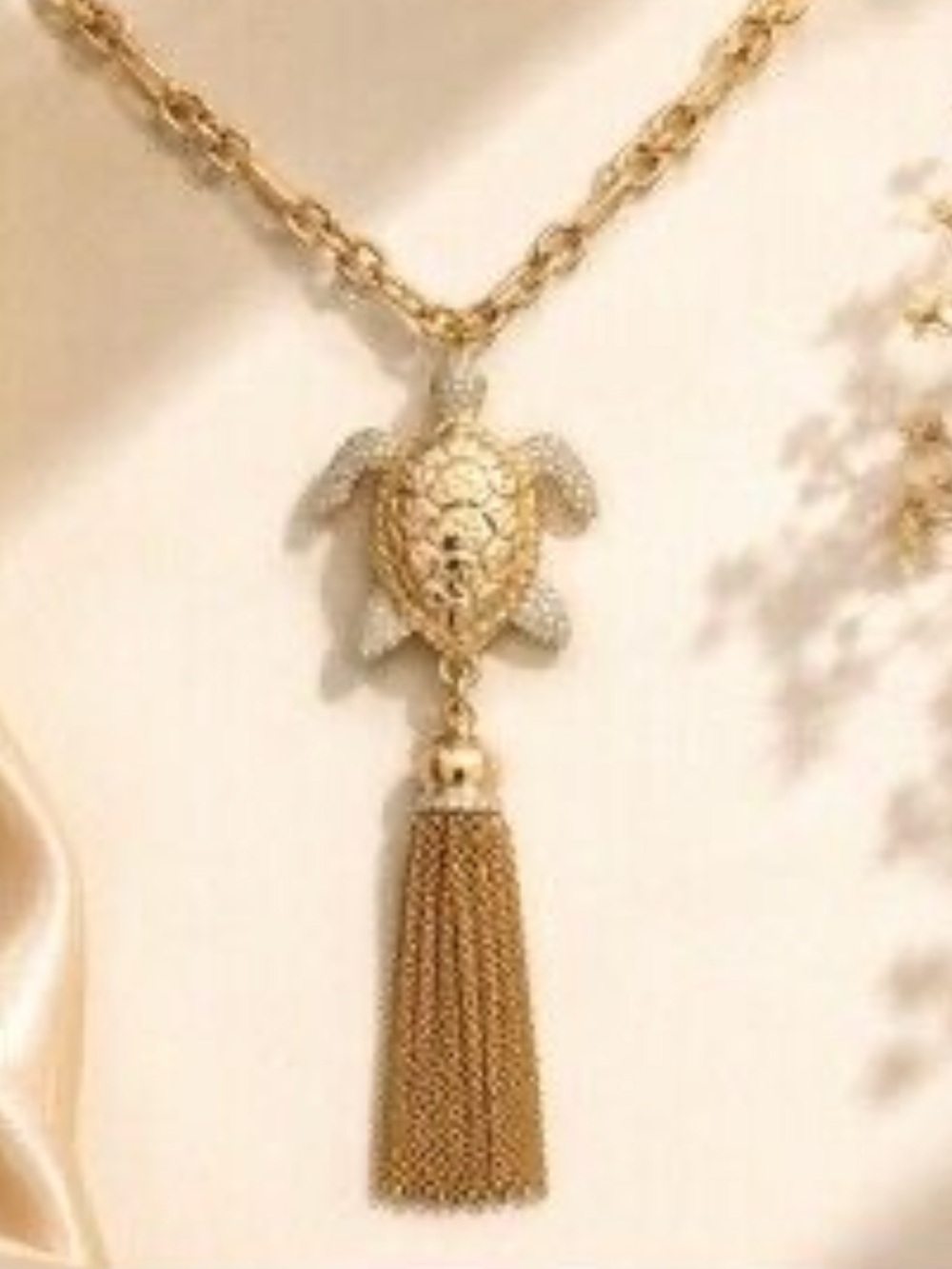 NWT Lilly Pulitzer Snappy Tassel Necklace
